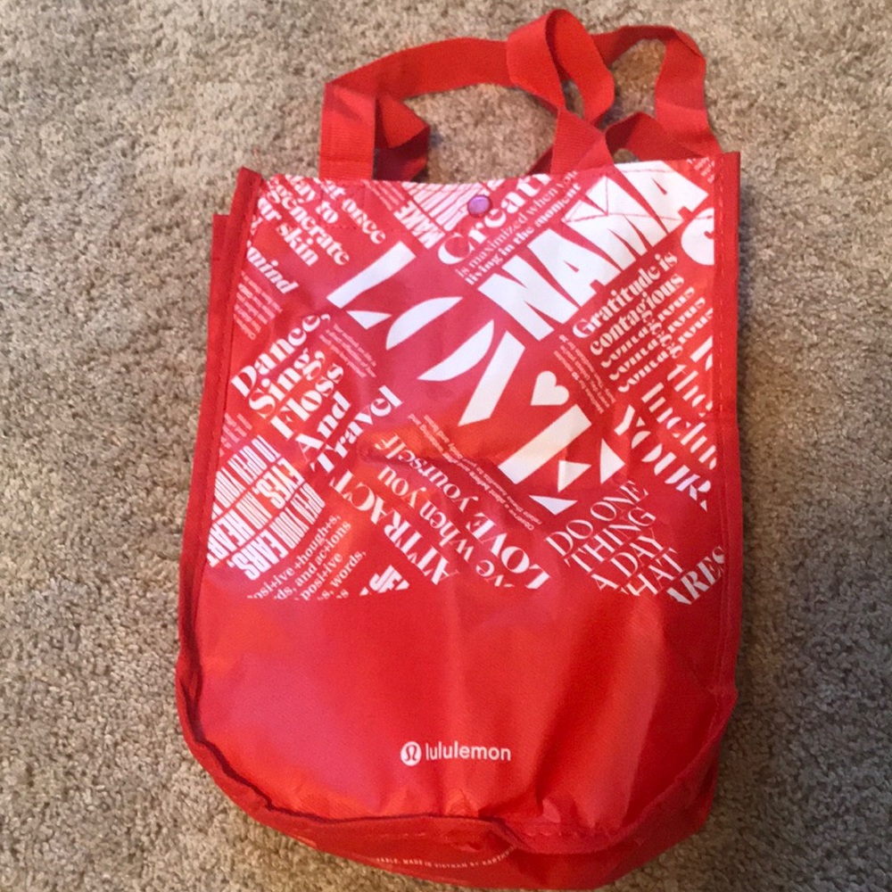 Lululemon bag